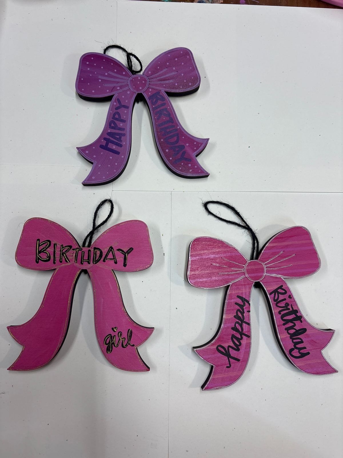 Small Birthday Bow  Sign