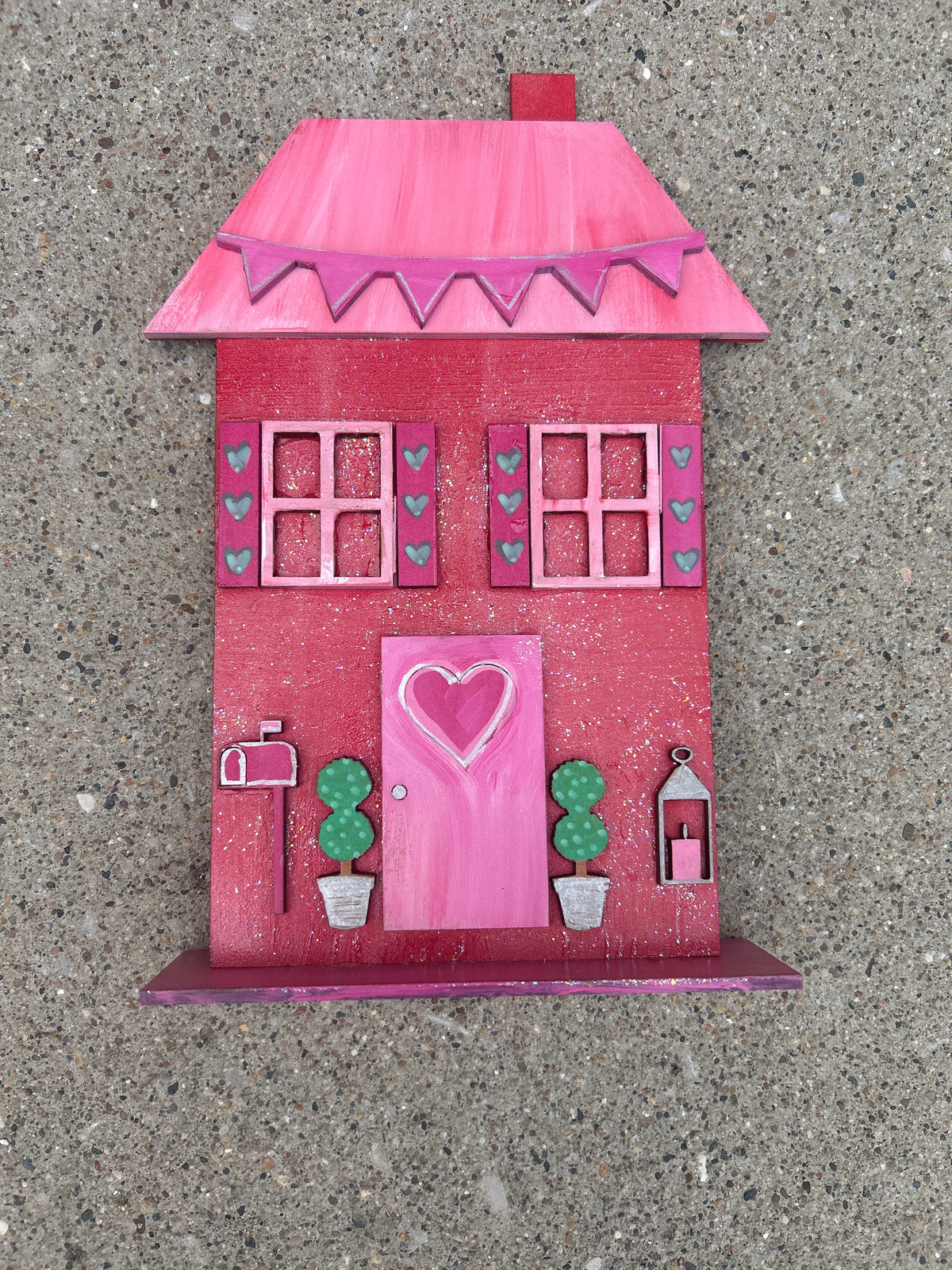 Valentine House Sitter